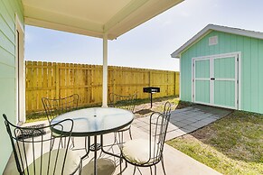 8 Mi to South Padre Island: Coastal Retreat!