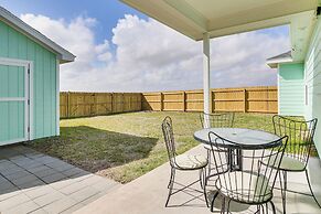8 Mi to South Padre Island: Coastal Retreat!