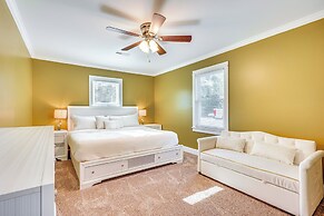 17 Mi to Dtwn: Family Home in North Charleston