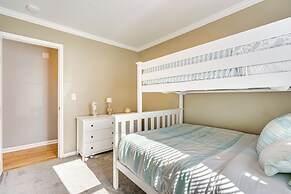 17 Mi to Dtwn: Family Home in North Charleston