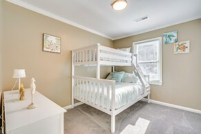 17 Mi to Dtwn: Family Home in North Charleston