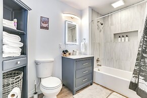 Private Hot Tub & Deck: Gaylord Family Home!