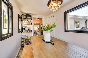 10 Mi to Asheville: Mtn-view Hideaway!