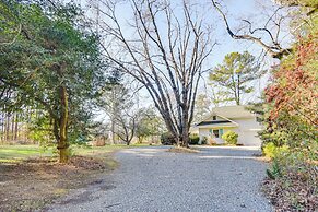 Dine Al Fresco: Reedville Home w/ Dock