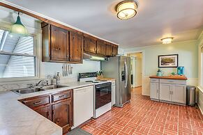 Dine Al Fresco: Reedville Home w/ Dock