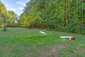 Dine Al Fresco: Reedville Home w/ Dock