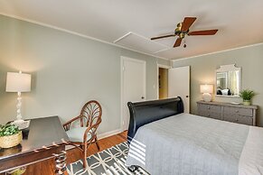 Dine Al Fresco: Reedville Home w/ Dock