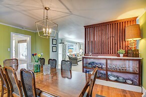 Dine Al Fresco: Reedville Home w/ Dock