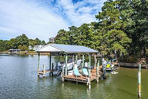 Dine Al Fresco: Reedville Home w/ Dock