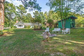 Dine Al Fresco: Reedville Home w/ Dock