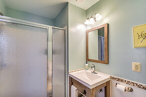 Dine Al Fresco: Reedville Home w/ Dock