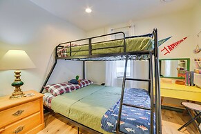 Walk to Beach & Mullett Lake: Cottage w/ Yard!