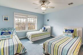 1 Mi to Jenkinson's Boardwalk: Family Gem w/ Grill