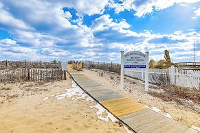 1 Mi to Jenkinson's Boardwalk: Family Gem w/ Grill