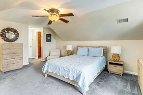 1 Mi to Jenkinson's Boardwalk: Family Gem w/ Grill