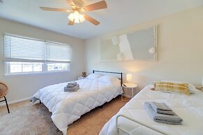 1/2 Mi to Atlantic Beach: Townhome w/ Balcony!