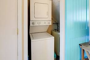 1/2 Mi to Atlantic Beach: Townhome w/ Balcony!