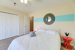 1/2 Mi to Atlantic Beach: Townhome w/ Balcony!