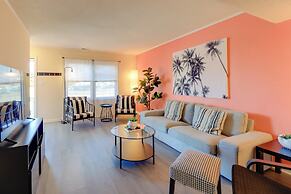 Walk to Atlantic Beach: Townhome w/ Patio!