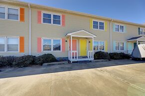 Walk to Atlantic Beach: Townhome w/ Patio!