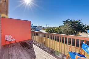 Walk to Atlantic Beach: Townhome w/ Patio!