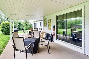 6 Mi to Hersheypark: Family Getaway w/ Fire Pit