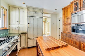 On 20 Scenic Acres: Mtn Retreat in Star Valley