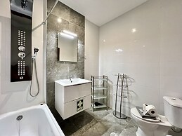 Albufeira Central 7 by Homing