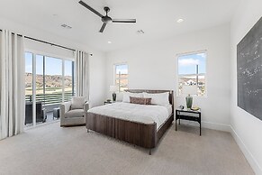 Villa #46 At Bloomington Country Club 3 Bedroom Condo