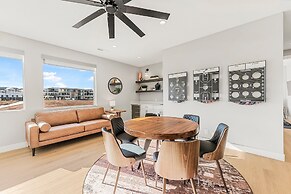 Slickrock Shore 8 Bedroom Townhouse