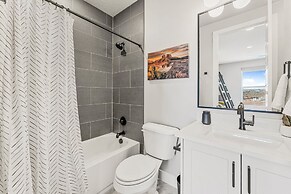 Slickrock Shore 8 Bedroom Townhouse