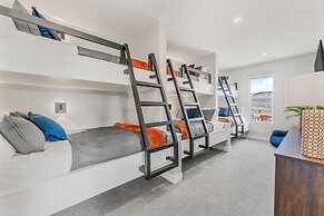 Slickrock Shore 8 Bedroom Townhouse