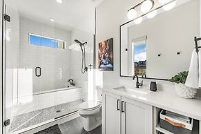 Slickrock Shore 8 Bedroom Townhouse