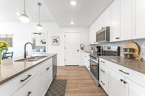 Blue Horse #203 2 Bedroom Condo