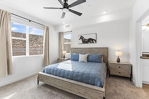 Blue Horse #203 2 Bedroom Condo