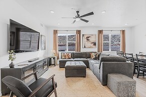 Blue Horse #203 2 Bedroom Condo