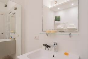 Valarin Luxury Apartments & Wellness