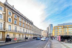 Stylish 2Bed Steps from Iconic Waterloo