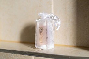 Stylish 2Bed Steps from Iconic Waterloo