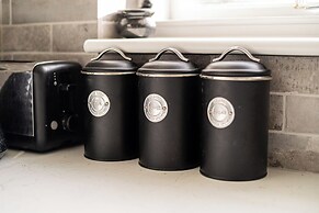 Stylish 2Bed Steps from Iconic Waterloo