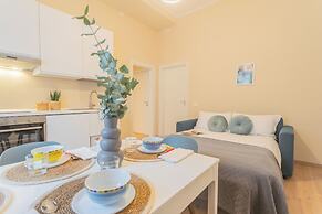 Simar Apartments nearby Como S.G. Train Station