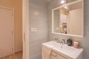 Simar Apartments nearby Como S.G. Train Station