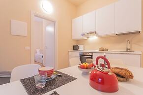 Simar Apartments nearby Como S.G. Train Station