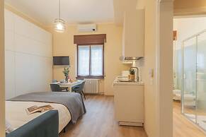 Simar Apartments nearby Como S.G. Train Station