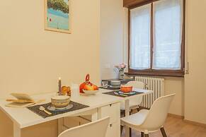 Simar Apartments nearby Como S.G. Train Station