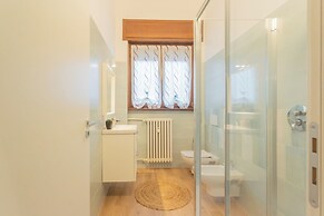 Simar Apartments nearby Como S.G. Train Station