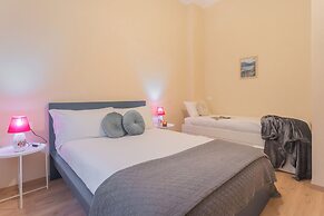 Simar Apartments nearby Como S.G. Train Station