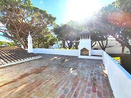 Albufeira Açoteias Villa by Homing