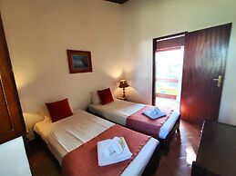 Albufeira Açoteias Villa by Homing