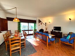 Albufeira Açoteias Villa by Homing